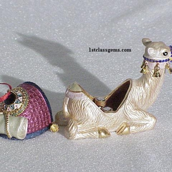 FINAL SALE PRICE NYCO International Camel Box with Pink & Blue - Picture 3 of 3